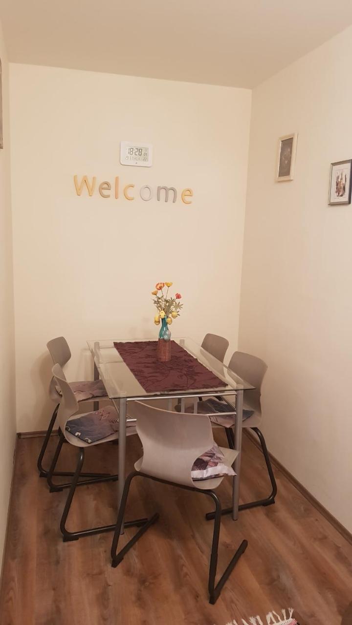 Aquarius Apartman Szegedin Exterior foto